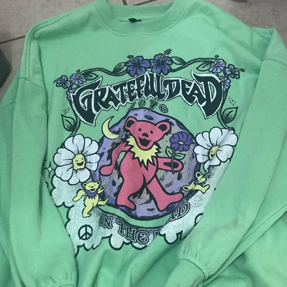 Green “Grateful Dead” H&M Sweater (XL)